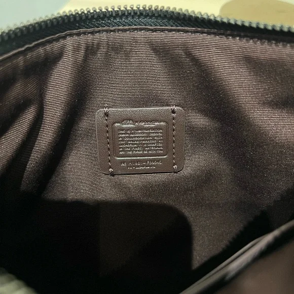 Coach Star Wars Large Pouch Wristlet Signature Monogram - Picture 5 of 6